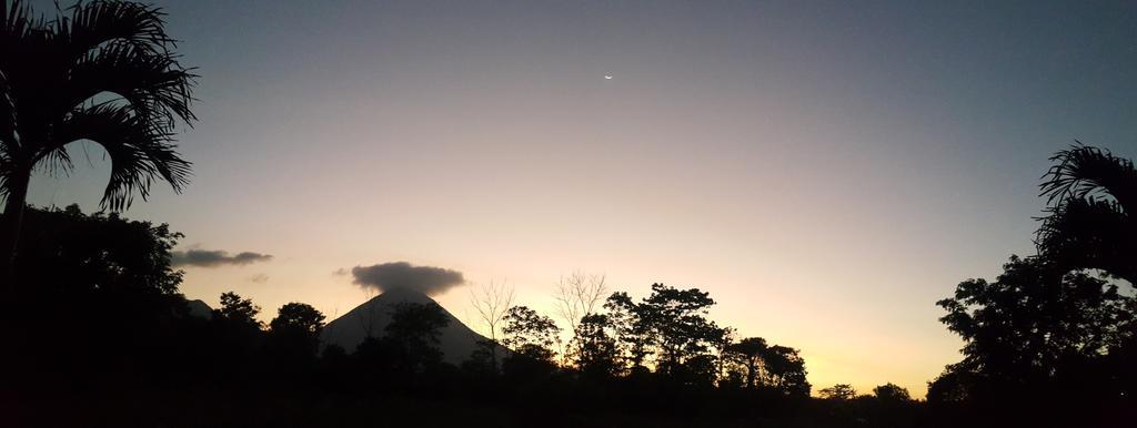 Hotel Tangara Arenal B&B La Fortuna 外观 照片